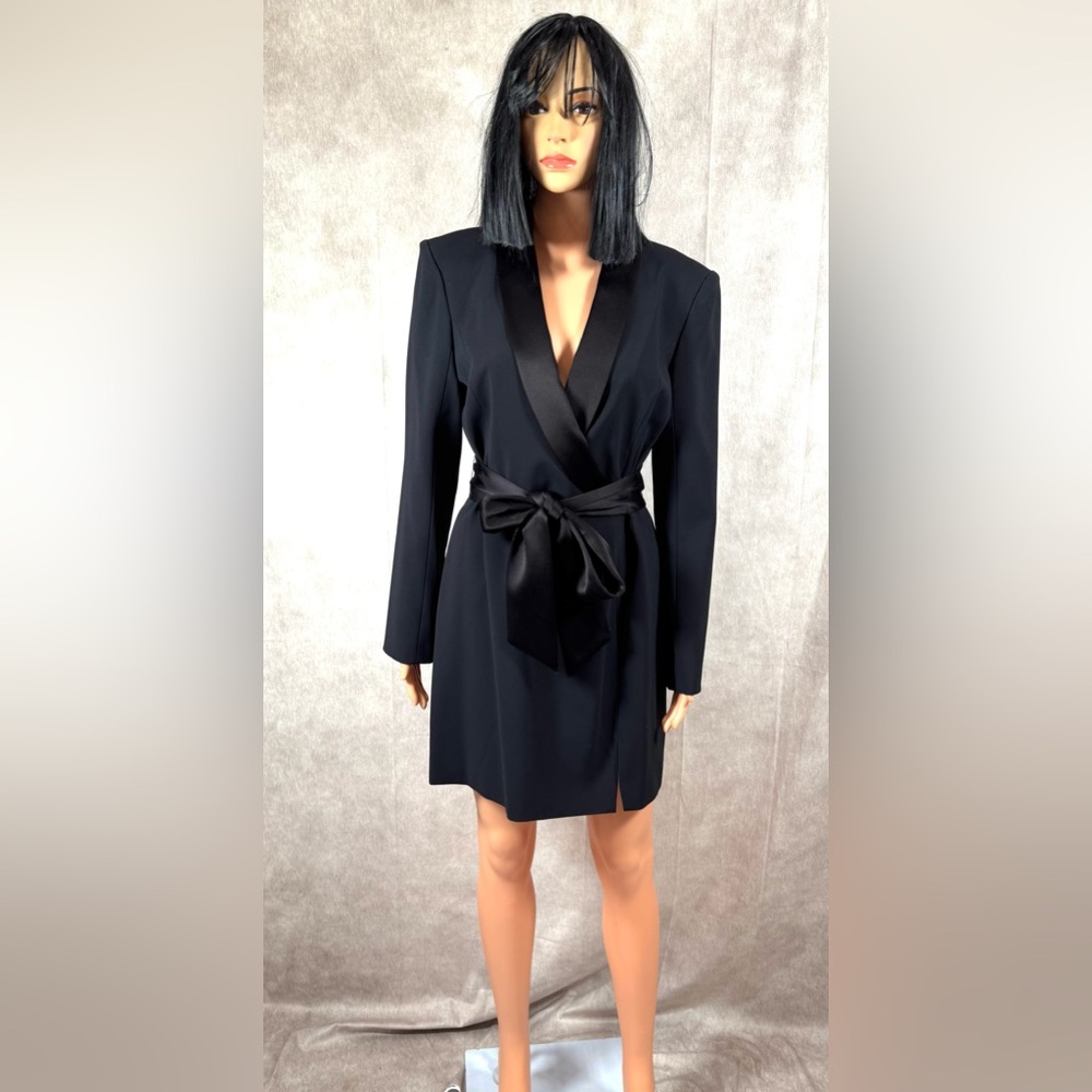NWT - Alice + Olivia Black Sheath Mini Dress V-neck Long Sleeve